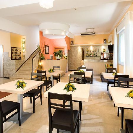 Hotel Ferrara Каттолика Экстерьер фото