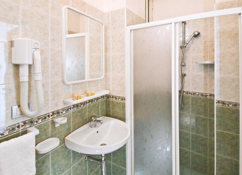 Hotel Ferrara Каттолика Экстерьер фото