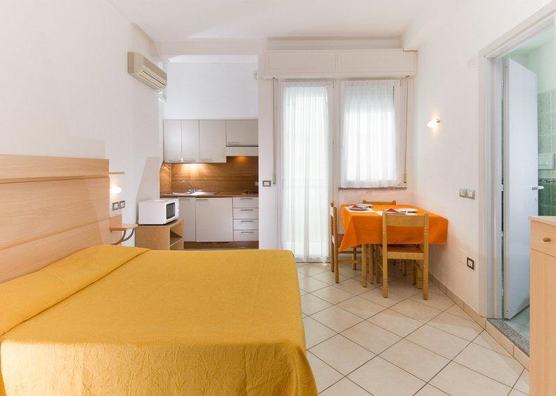 Hotel Ferrara Каттолика Экстерьер фото